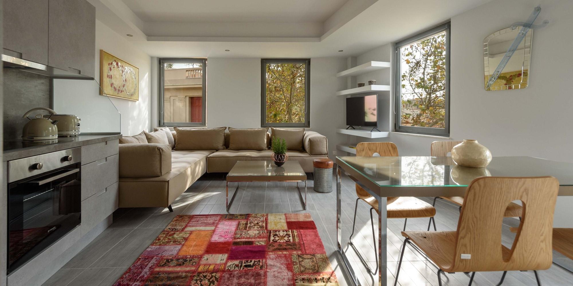 Apartment Fos Residential